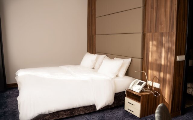 Olivia Rooms