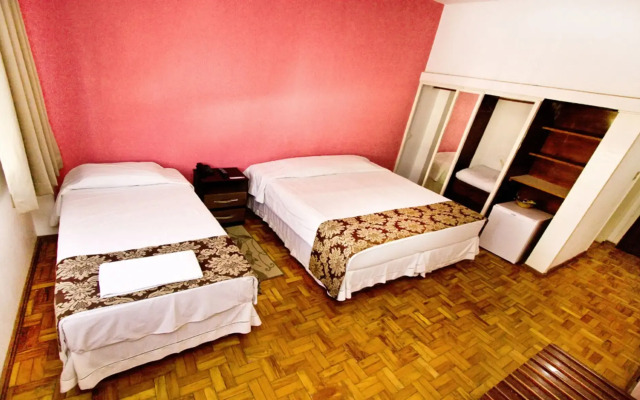 Turrance White Hotel