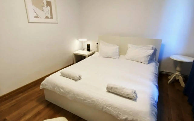 Peles Green Apartment