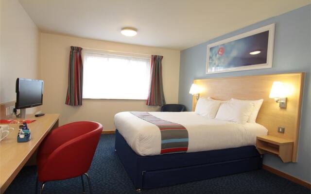 Travelodge Edinburgh Airport Ratho Station