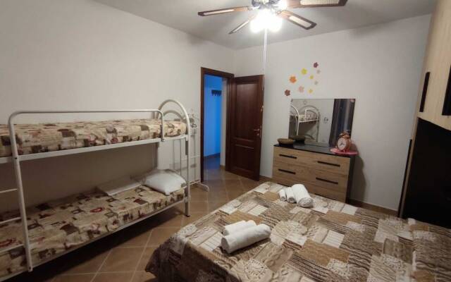Villa 6 Beds Just Minutes From San Teodoro