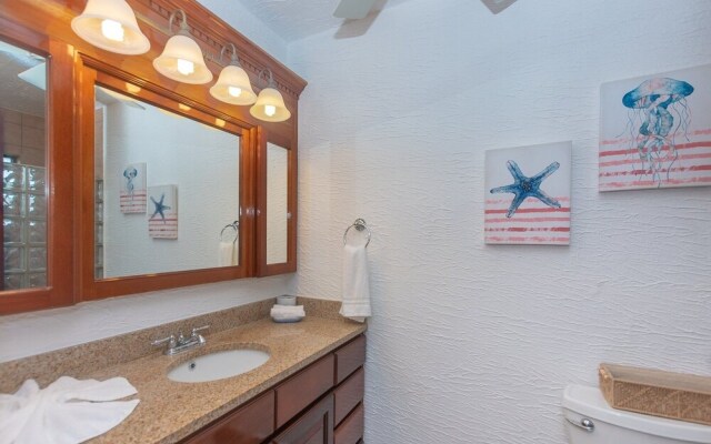 Pineapple Villa 531 2 Bedroom Condo by RedAwning