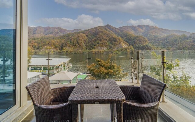 Gapyeong Ethrenresort Pension