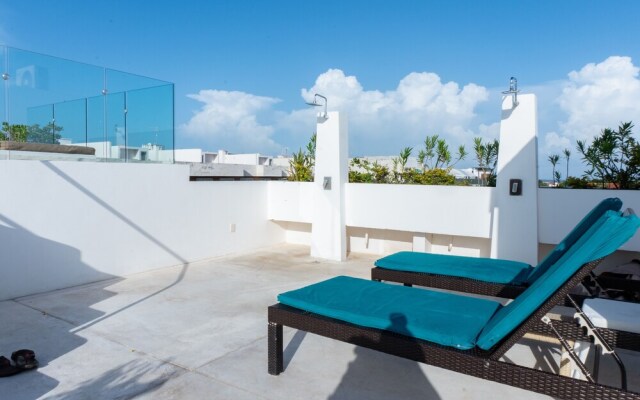 Anah 410 2 Bedroom Condo by RedAwning