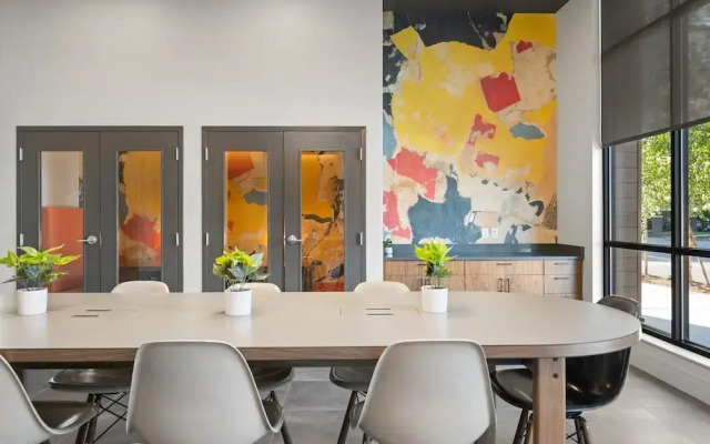 Luxury Apartments by Hyatus Boston Somerville