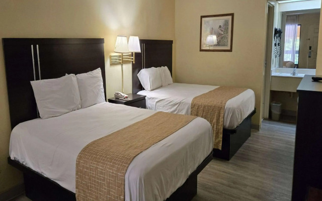 Travelodge By Wyndham Knoxville East