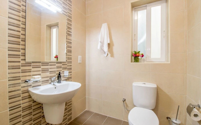 The Hillock North G23