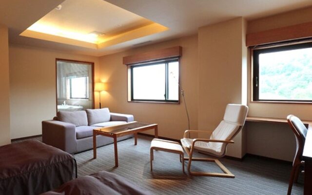 Natural Resort Niseko Weiss Hotel