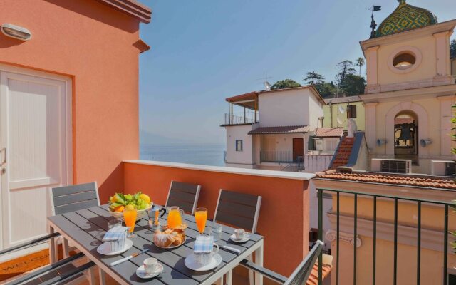 SeaView Sorrento Apartment by the sea with terrace