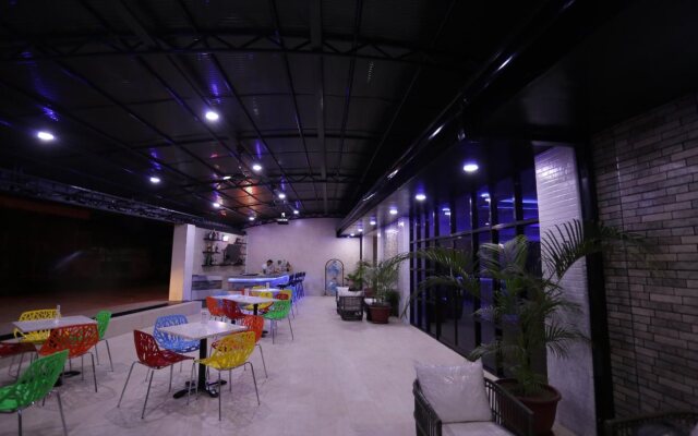 Halfway House Hostel - Mactan Cebu Airport