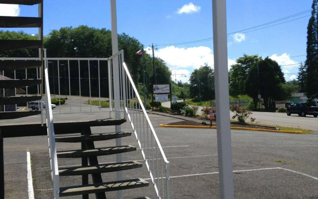 Grays Harbor Inn & Suites