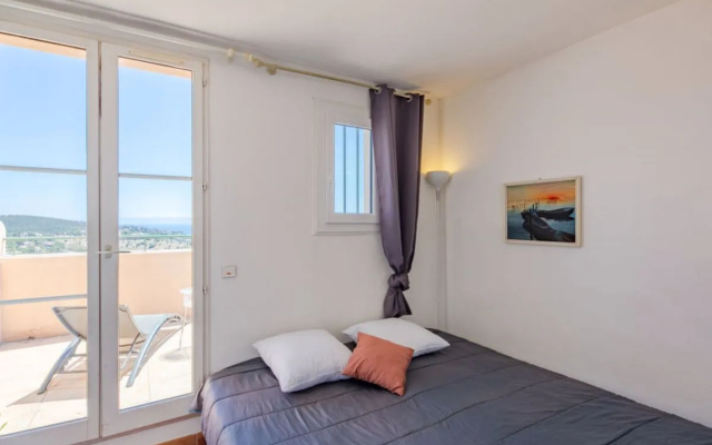 Le Petit Village 29445