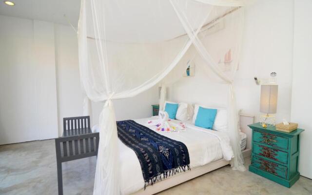 "stunning 4 Bedrooms Private Pool Villa in Canggu"