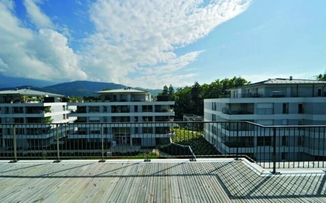 Appart'City Grenoble Meylan - Appart Hôtel ex Park&Suites