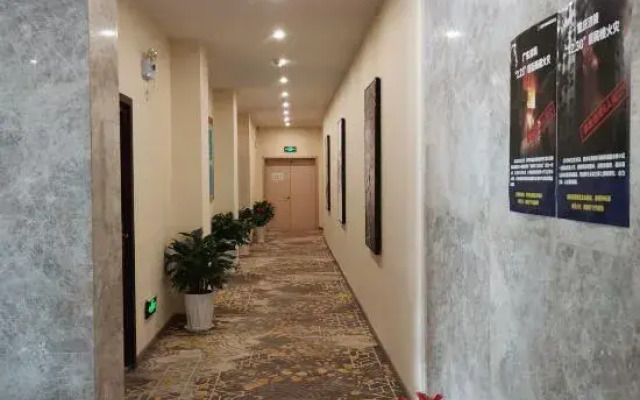 Longqiao Hotel (Yichang Yiting Three Gorges Airport)