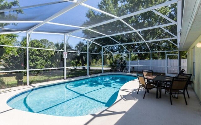 3BR Pool Home in Sunridge by SHV-100