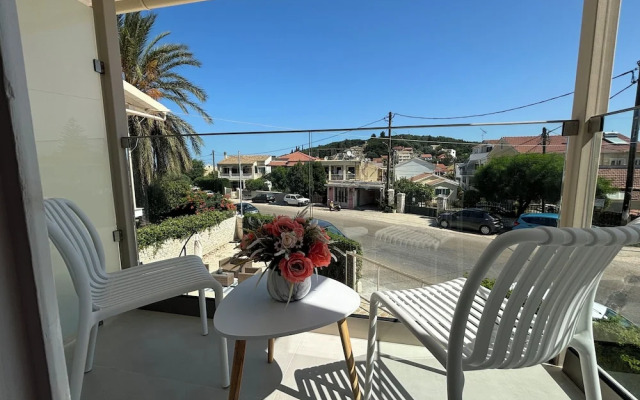Christiano Apartments