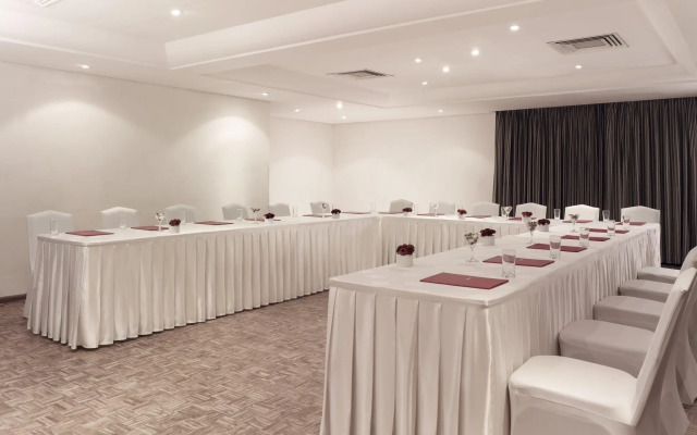 Vivanta Colombo, Airport Garden