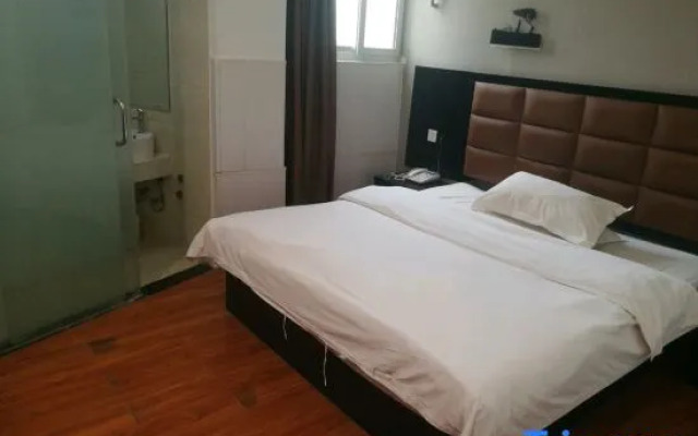 Xunjia Fashion Hotel (Zhengzhou Liulin Subway Station Branch)