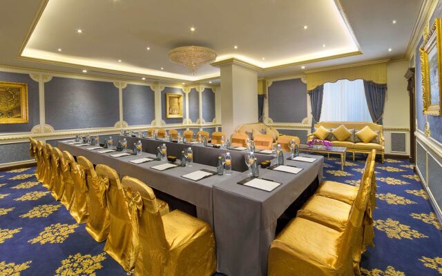 Royal Rose Abu Dhabi, a Curio by Hilton Affiliated Hotel