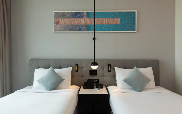 Th8 Palm Dubai Beach Resort, Vignette Collection, by IHG