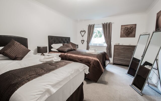 Orange Apartments 46 Shaw Road