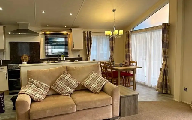 Romney Lodge