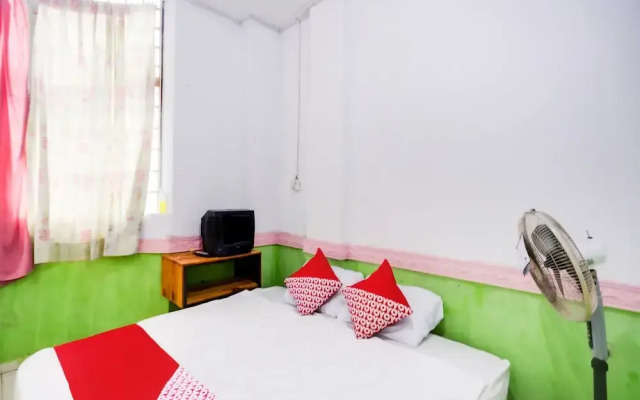 SPOT ON 91968 Penginapan Saweri GadingNearKlub Golf Ria Bintan