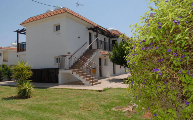 Maistrali Hotel Apartments & Bungalows