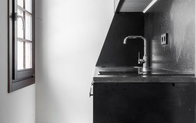 Chacon Apartments  Suites