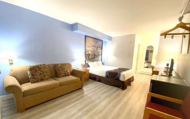 Super 8 by Wyndham Sicamous