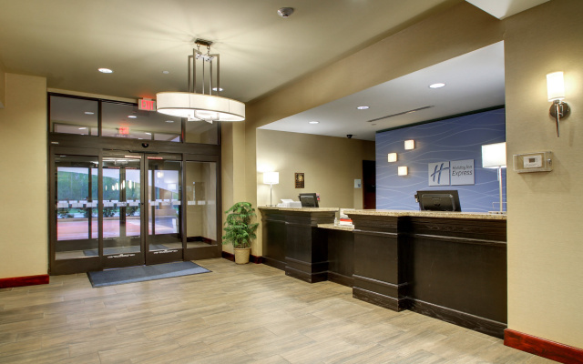 Holiday Inn Express Hotel & Suites Natchez South by IHG