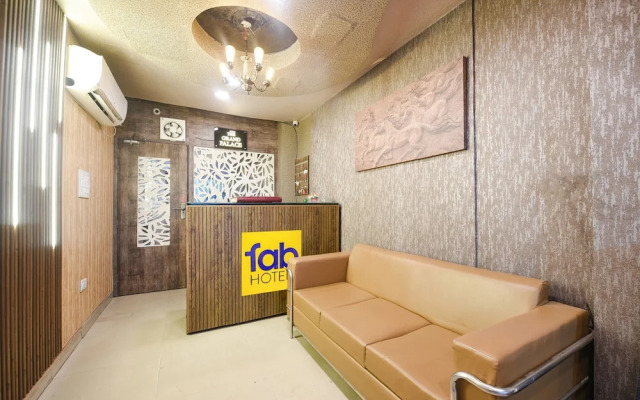 Fabhotel The Grand Palace
