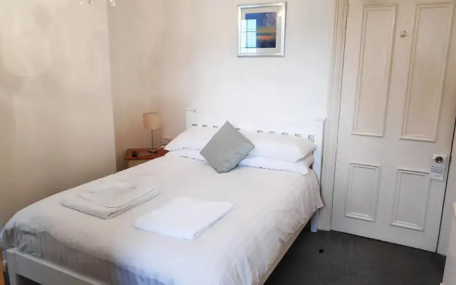 OYO Elnor Guest House