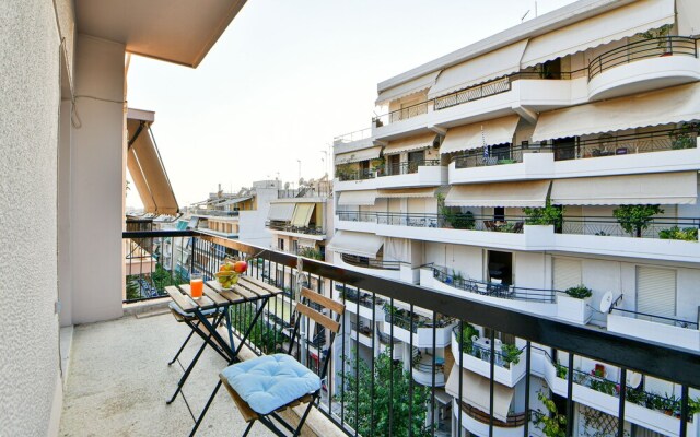 Athenian sunny apartment