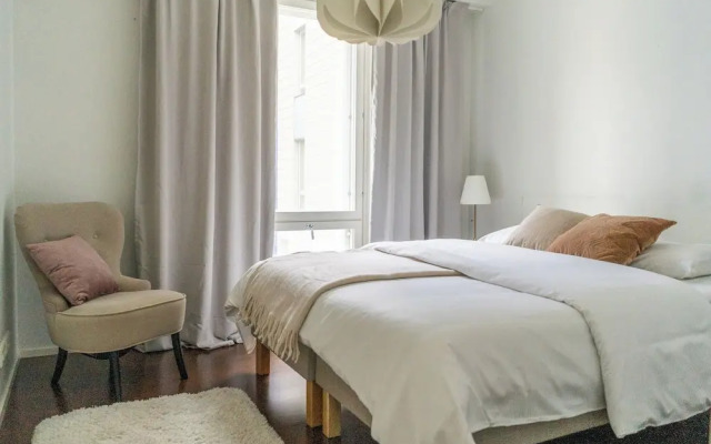 1br with Private Sauna and Balcony