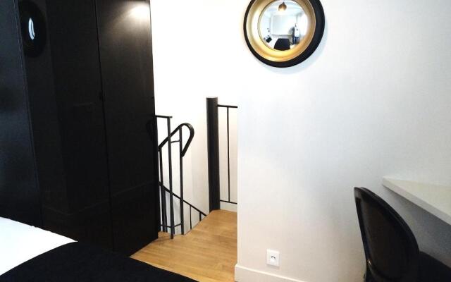 Duplex Neuf au Coeur de Montmartre