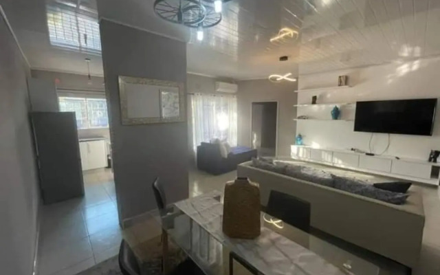 Spacious 2 Bedroomed Semi-detached Fully Furnished Apartment Num01