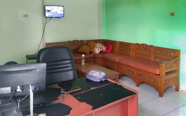 RedDoorz @ Guesthouse Oemah Opa Metro Lampung