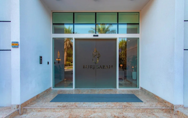 Secluded studio steps from sports city