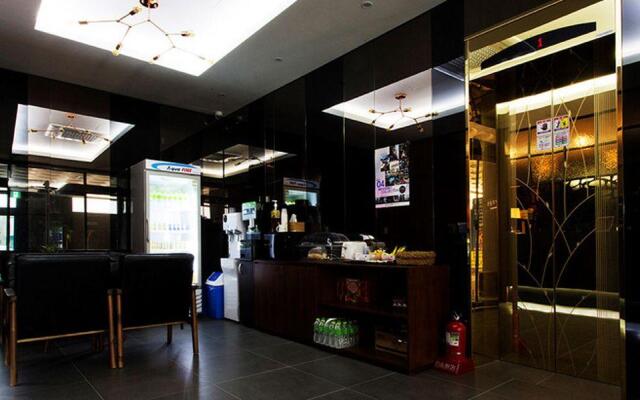 Hotel Plum