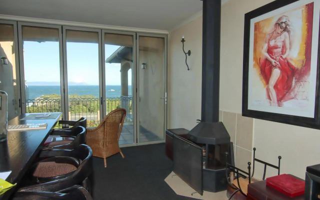 On the Cliff Guest House