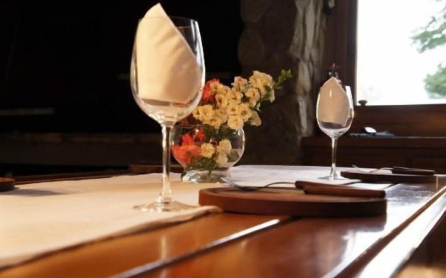 Las Morillas Huemul Lodge