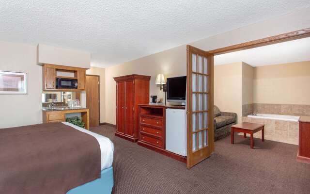 AmericInn by Wyndham Chippewa Falls