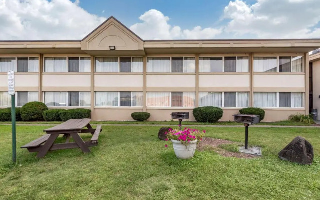 Quality Inn & Suites Vestal Binghamton