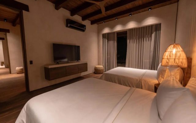 Makani Luxury Wanderlust