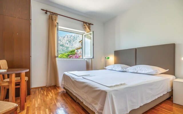 Nice Home in Makarska With Wifi and 3 Bedrooms