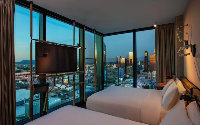 Moxy Downtown Los Angeles