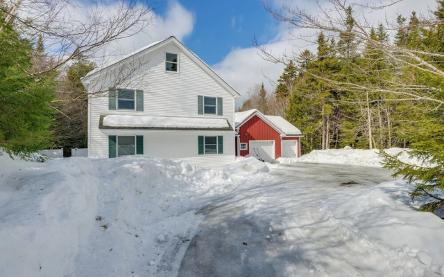 Ski, Golf & Hike: Spacious Dover Retreat!