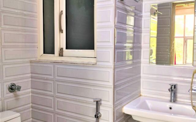 Shamim Residency Near Nizamuddin Dargah